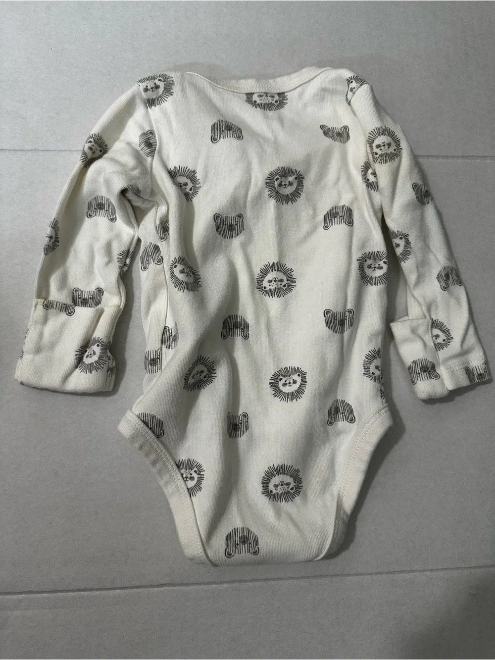 QUINCE Bundle of 2 100% Organic Cotton Kimono Baby Bodysuits 3-6M